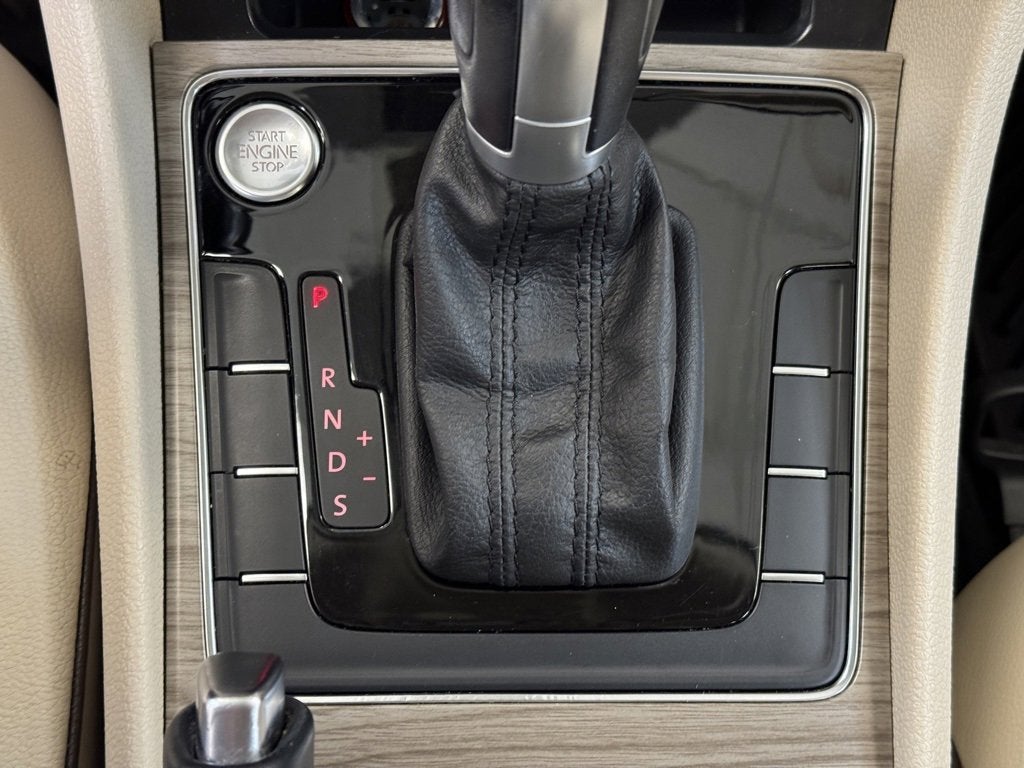 2017 Volkswagen Passat 1.8T SE