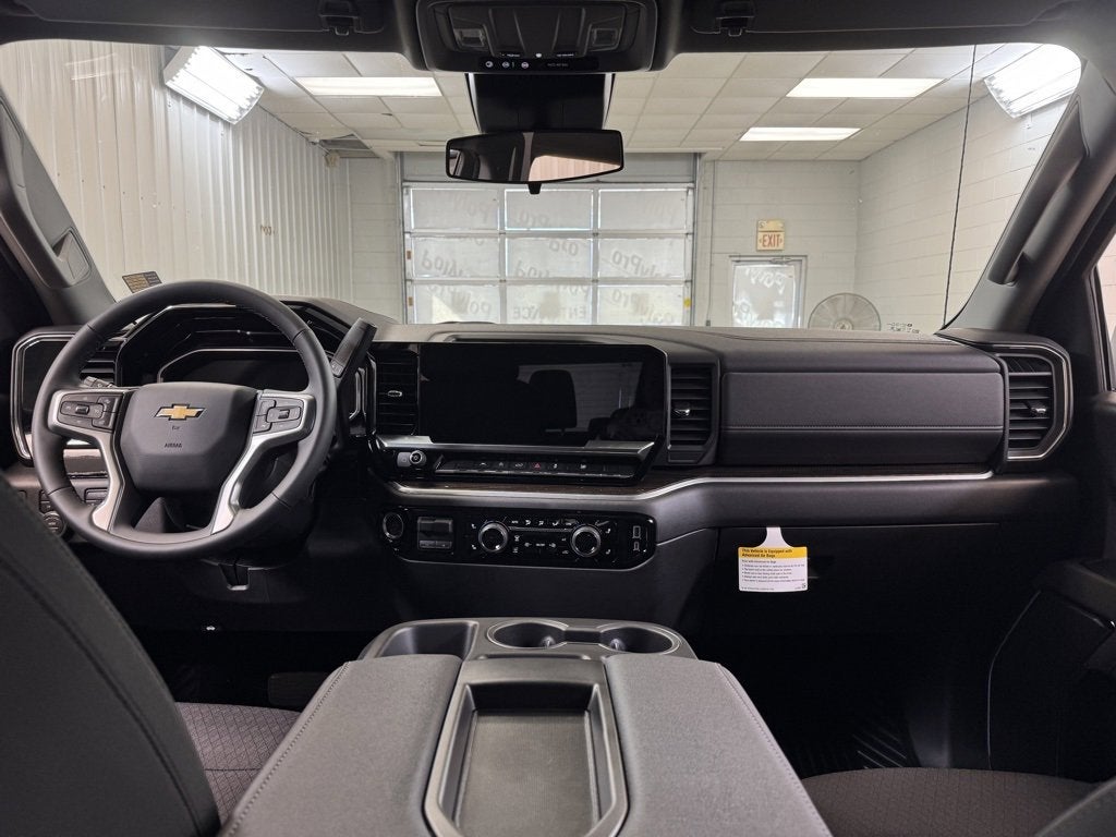 2025 Chevrolet Silverado 1500 LT (2FL)