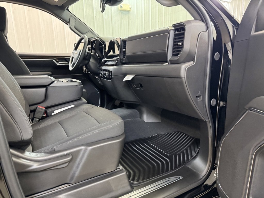 2025 Chevrolet Silverado 1500 LT (2FL)