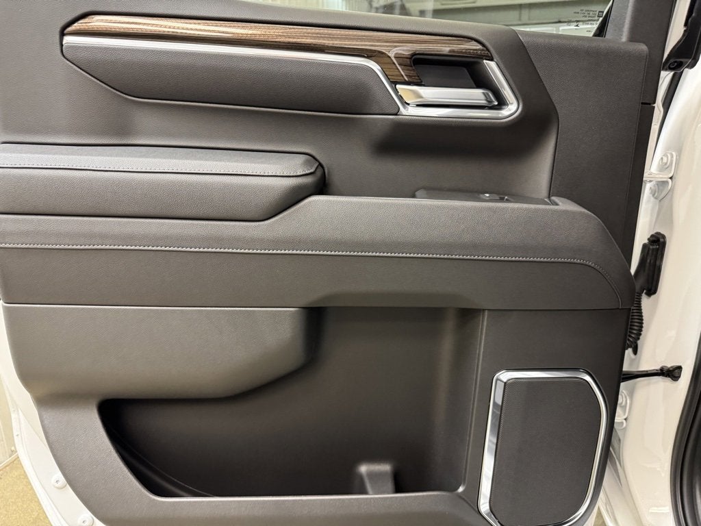 2025 Chevrolet Silverado 1500 LT (2FL)