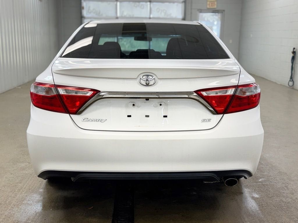 2016 Toyota Camry XLE