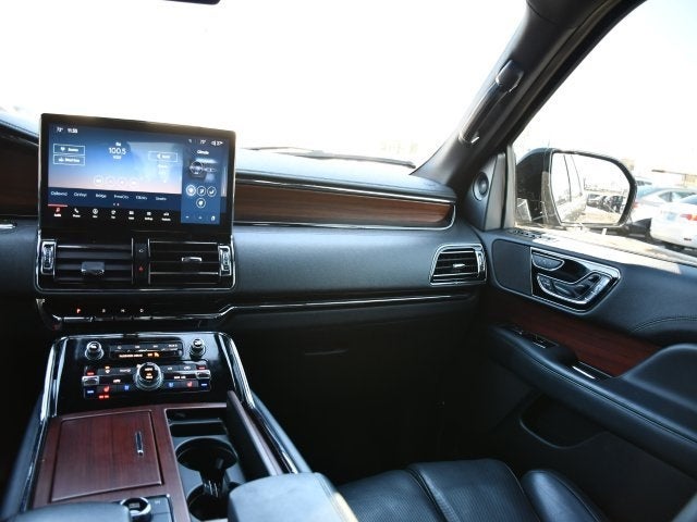 2023 Lincoln Navigator L Reserve