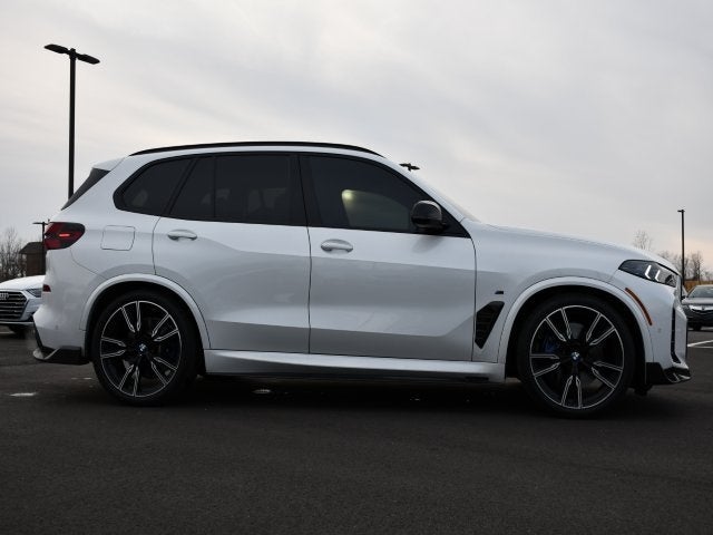 2024 BMW X5 M60i