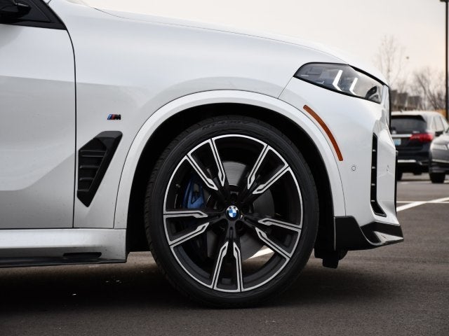 2024 BMW X5 M60i