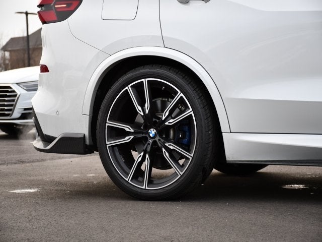 2024 BMW X5 M60i