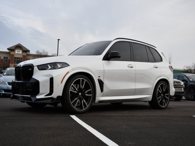 2024 BMW X5 M60i