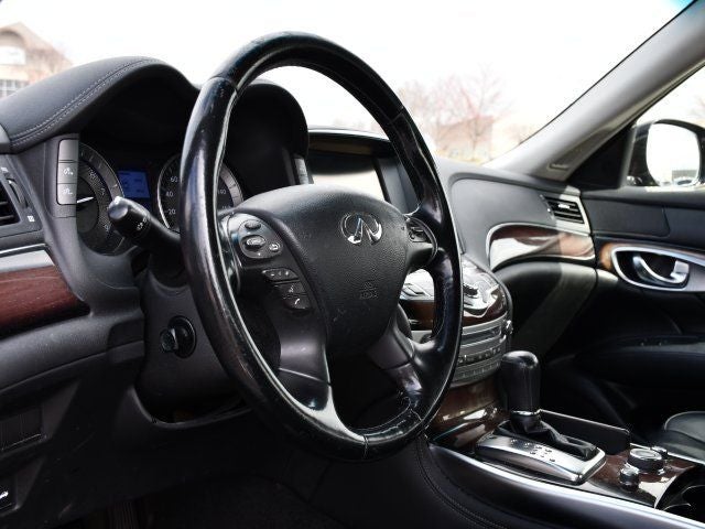 2016 INFINITI Q70L 3.7X