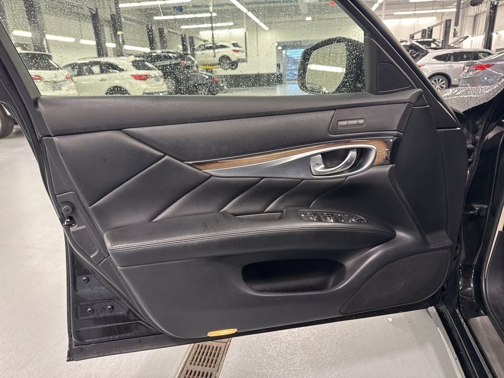 2016 INFINITI Q70L 3.7X