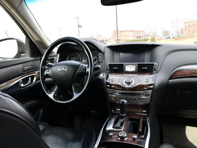2016 INFINITI Q70L 3.7X