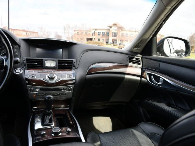 2016 INFINITI Q70L 3.7X