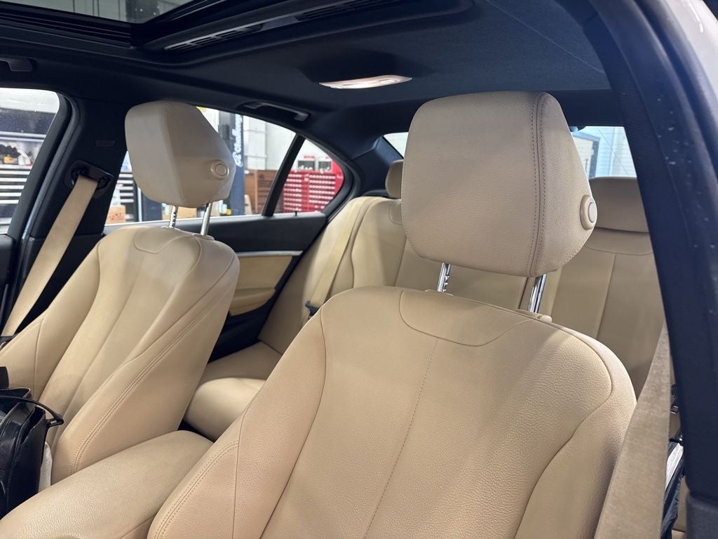 2018 BMW 3 Series 330i xDrive