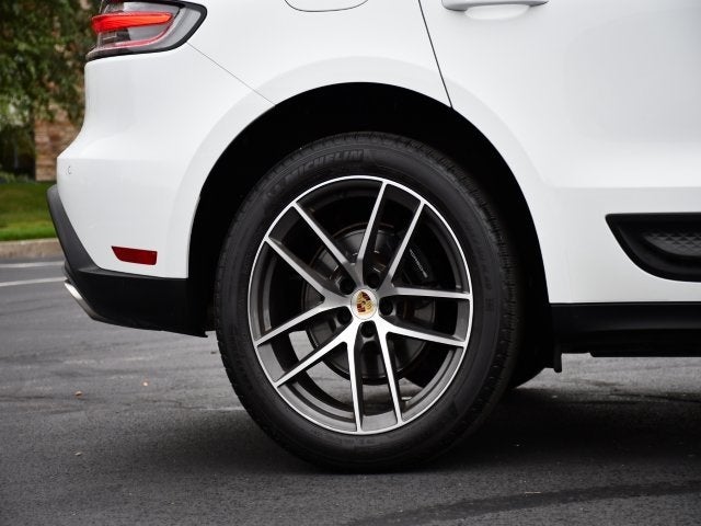 2023 Porsche Macan Base