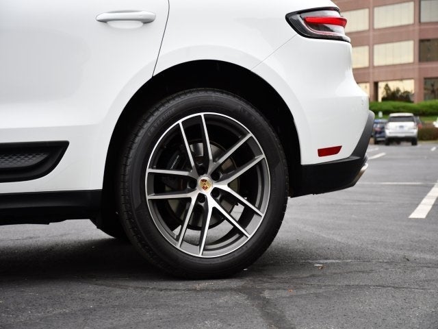 2023 Porsche Macan Base