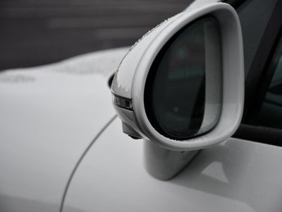 2023 Porsche Macan Base