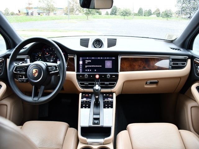 2023 Porsche Macan Base