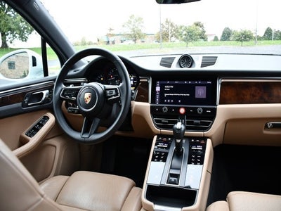 2023 Porsche Macan Base