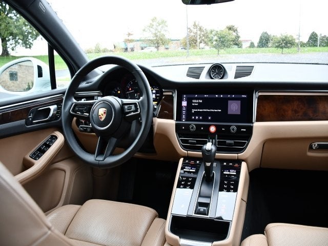 2023 Porsche Macan Base