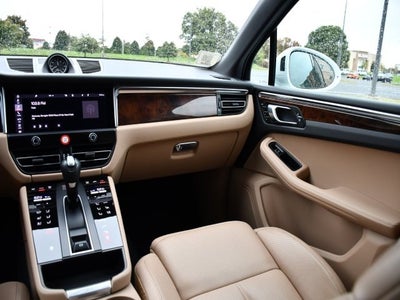 2023 Porsche Macan Base