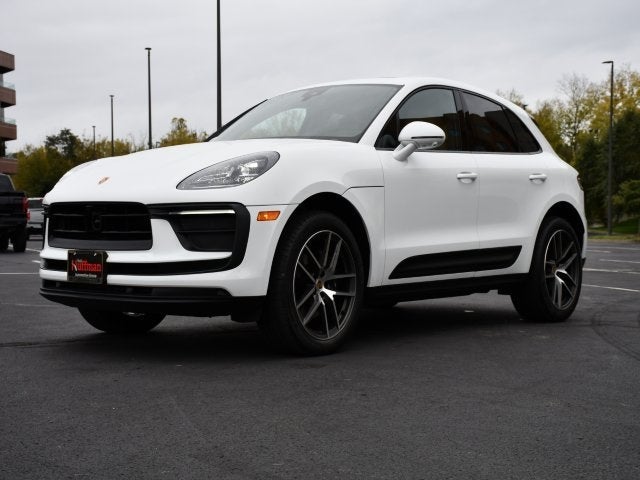 2023 Porsche Macan Base