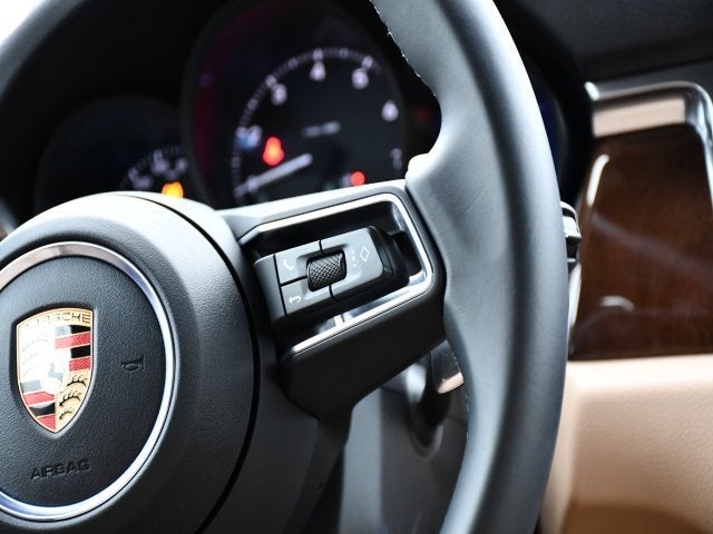 2023 Porsche Macan Base