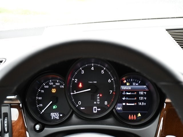 2023 Porsche Macan Base