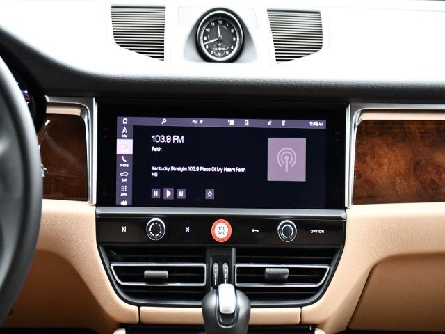 2023 Porsche Macan Base