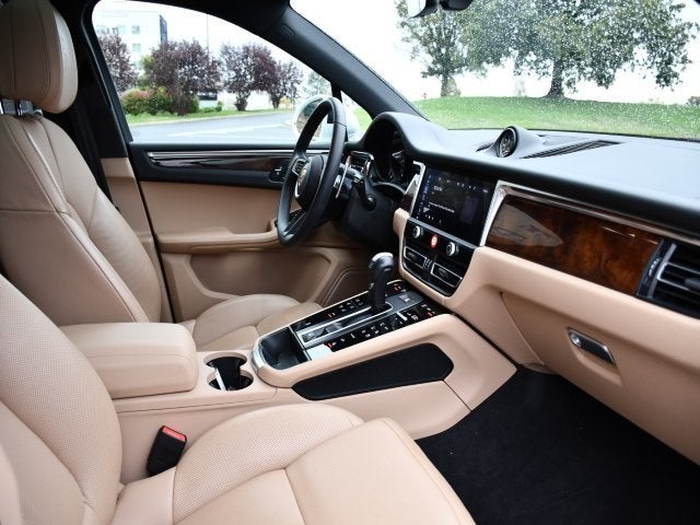 2023 Porsche Macan Base