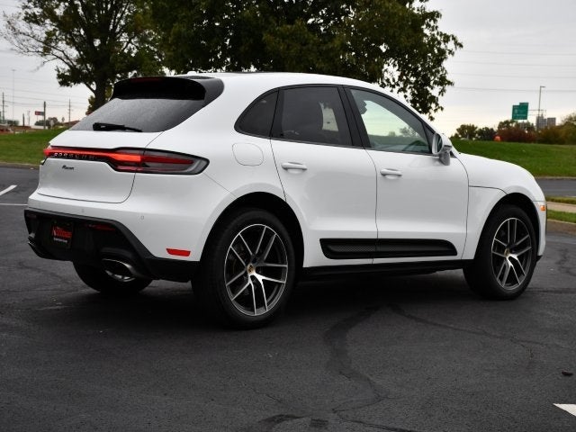 2023 Porsche Macan Base