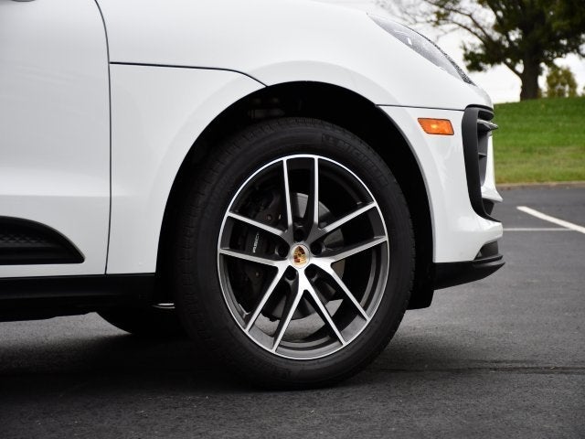 2023 Porsche Macan Base