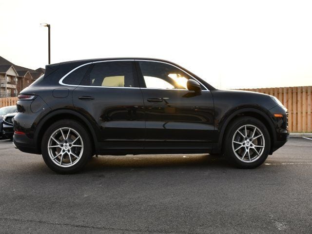 2025 Porsche Cayenne AWD