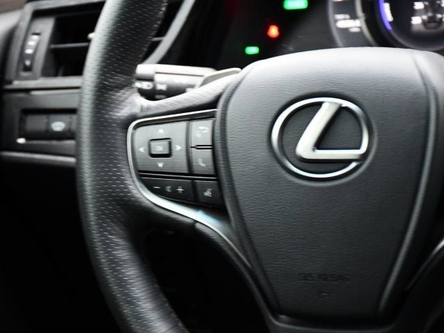 2022 Lexus ES 300h