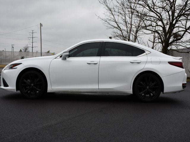 2022 Lexus ES 300h