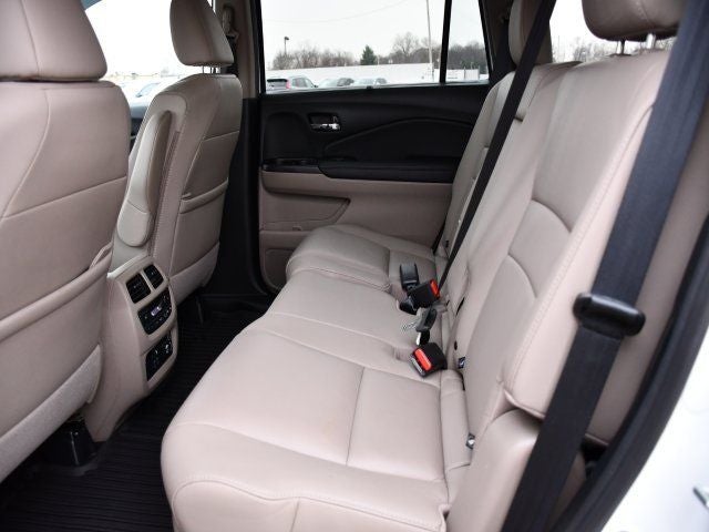 2022 Honda Pilot Touring 8 Passenger