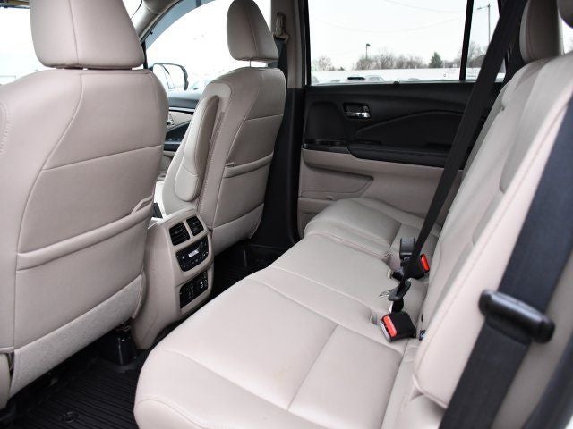 2022 Honda Pilot Touring 8 Passenger