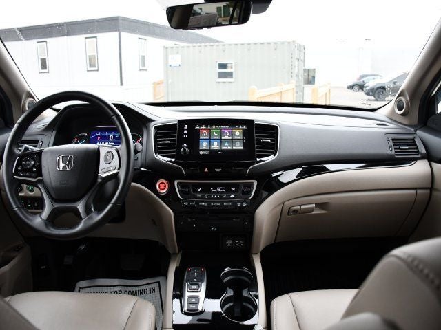 2022 Honda Pilot Touring 8 Passenger