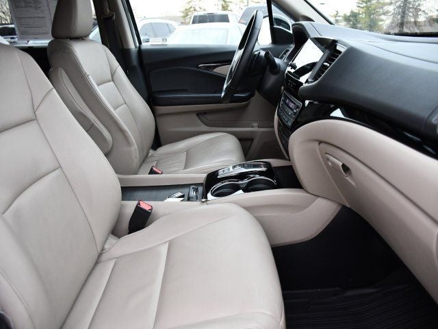 2022 Honda Pilot Touring 8 Passenger