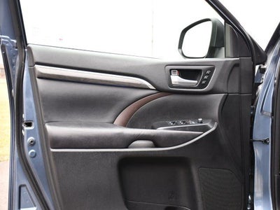 2017 Toyota Highlander Limited Platinum