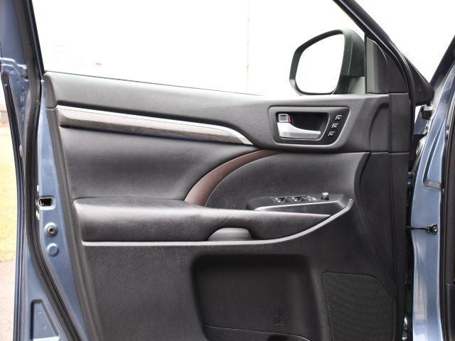 2017 Toyota Highlander Limited Platinum