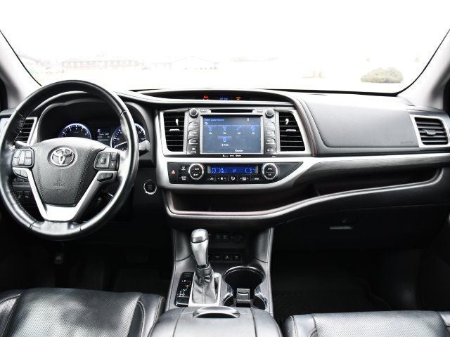 2017 Toyota Highlander Limited Platinum
