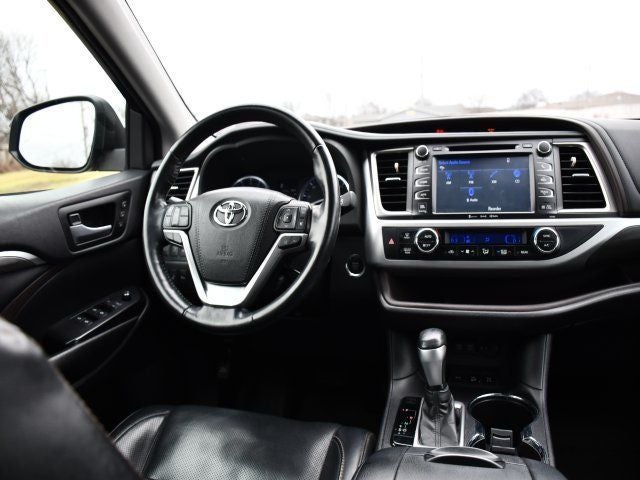 2017 Toyota Highlander Limited Platinum