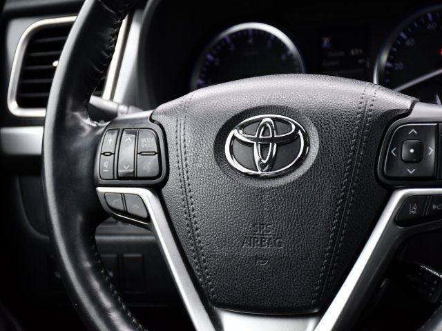 2017 Toyota Highlander Limited Platinum