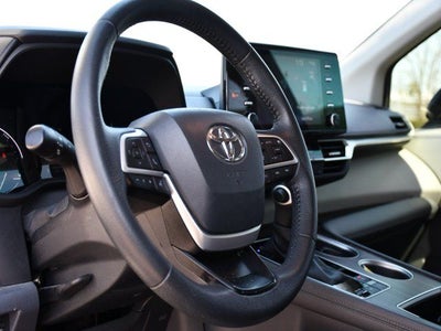 2023 Toyota Sienna XLE 7 Passenger