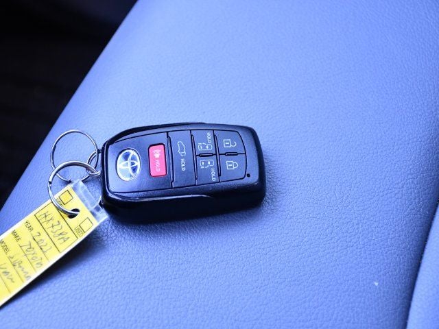 2023 Toyota Sienna XLE 7 Passenger