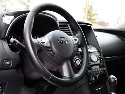 2017 INFINITI QX70 Base