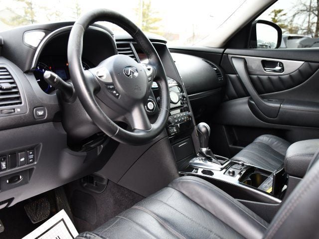 2017 INFINITI QX70 Base