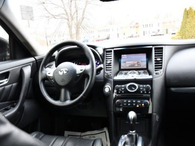 2017 INFINITI QX70 Base