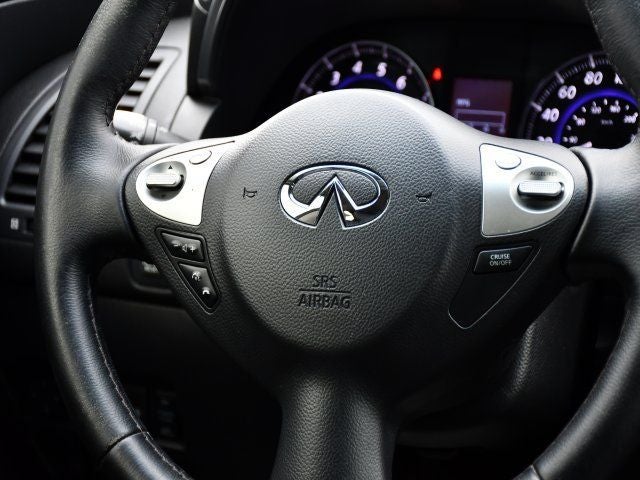 2017 INFINITI QX70 Base