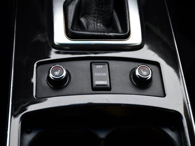 2017 INFINITI QX70 Base