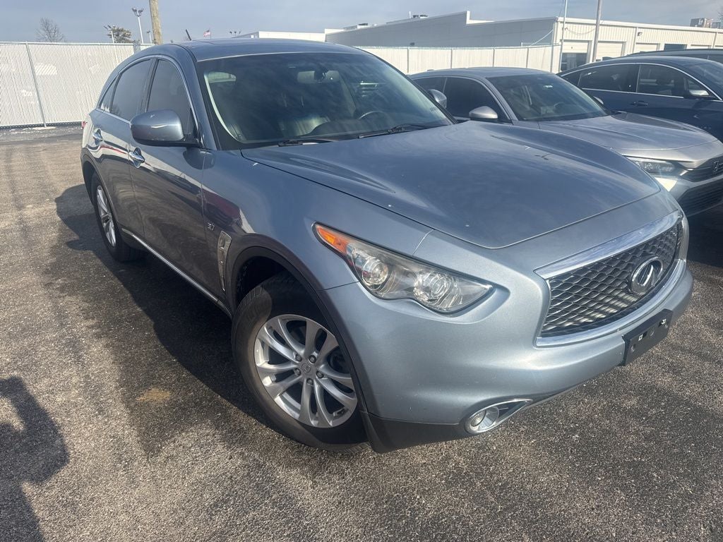 2017 INFINITI QX70 Base