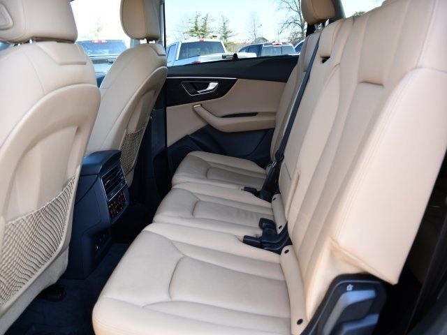 2021 Audi Q7 45 Premium Plus quattro